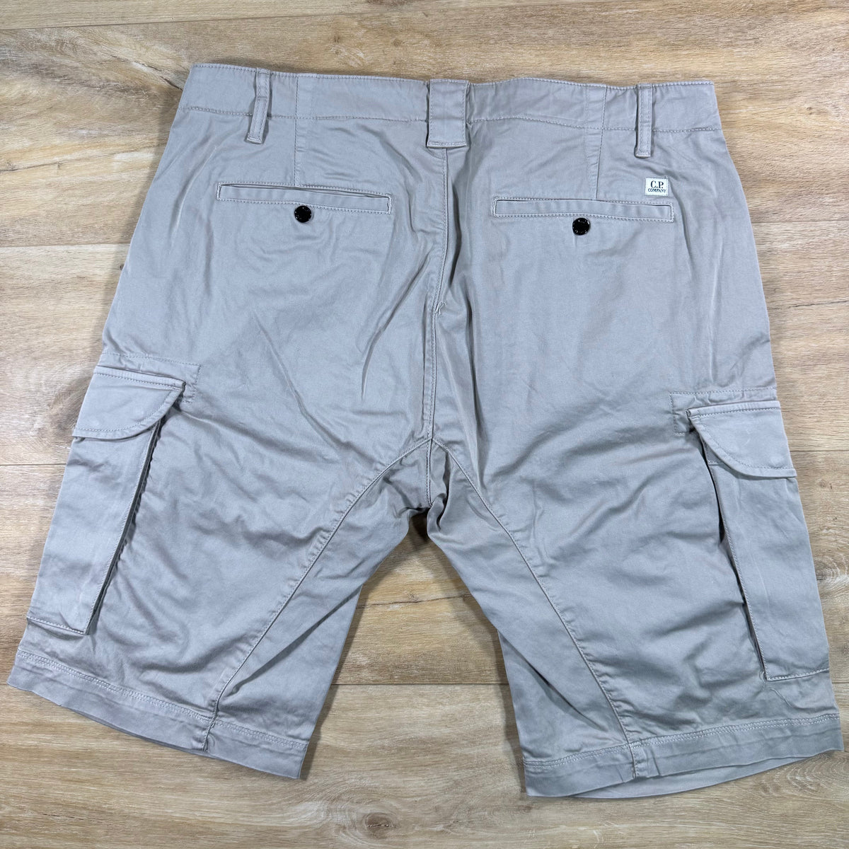 C.P. Company Stretch Sateen Cargo Lens Shorts in Dove