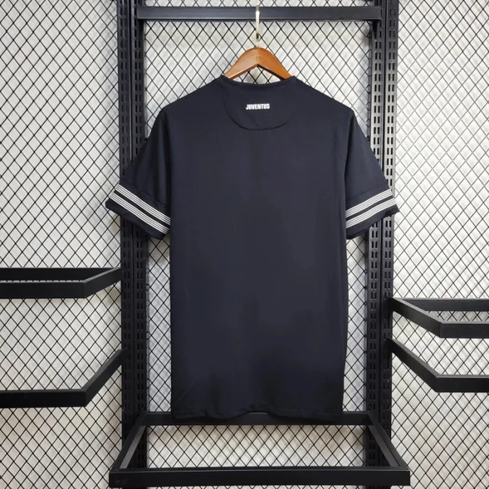 Retro-Juventus-Away-Kit-12/13-Football-Jersey
